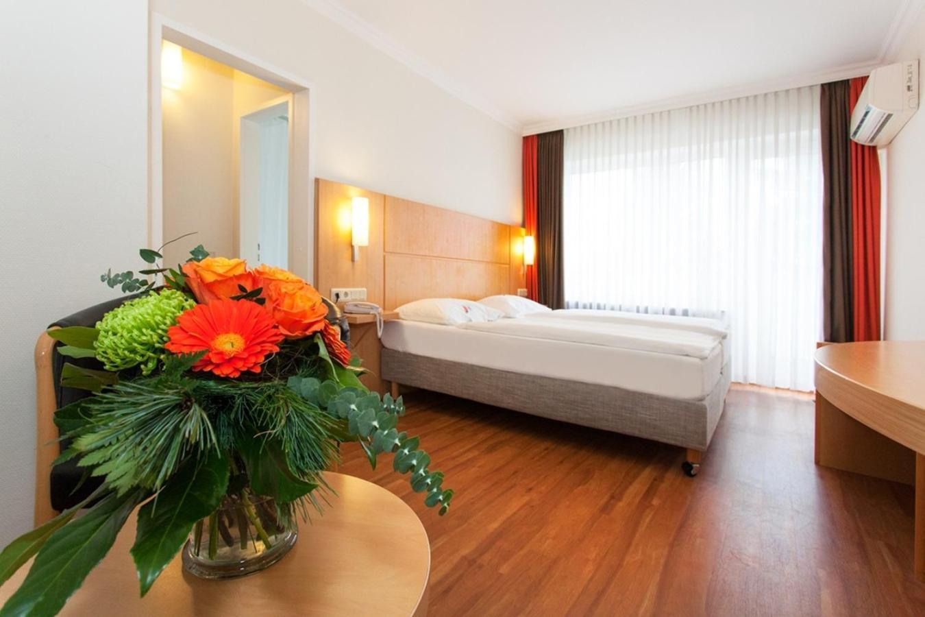 ibis Saarbrücken City Exterior foto
