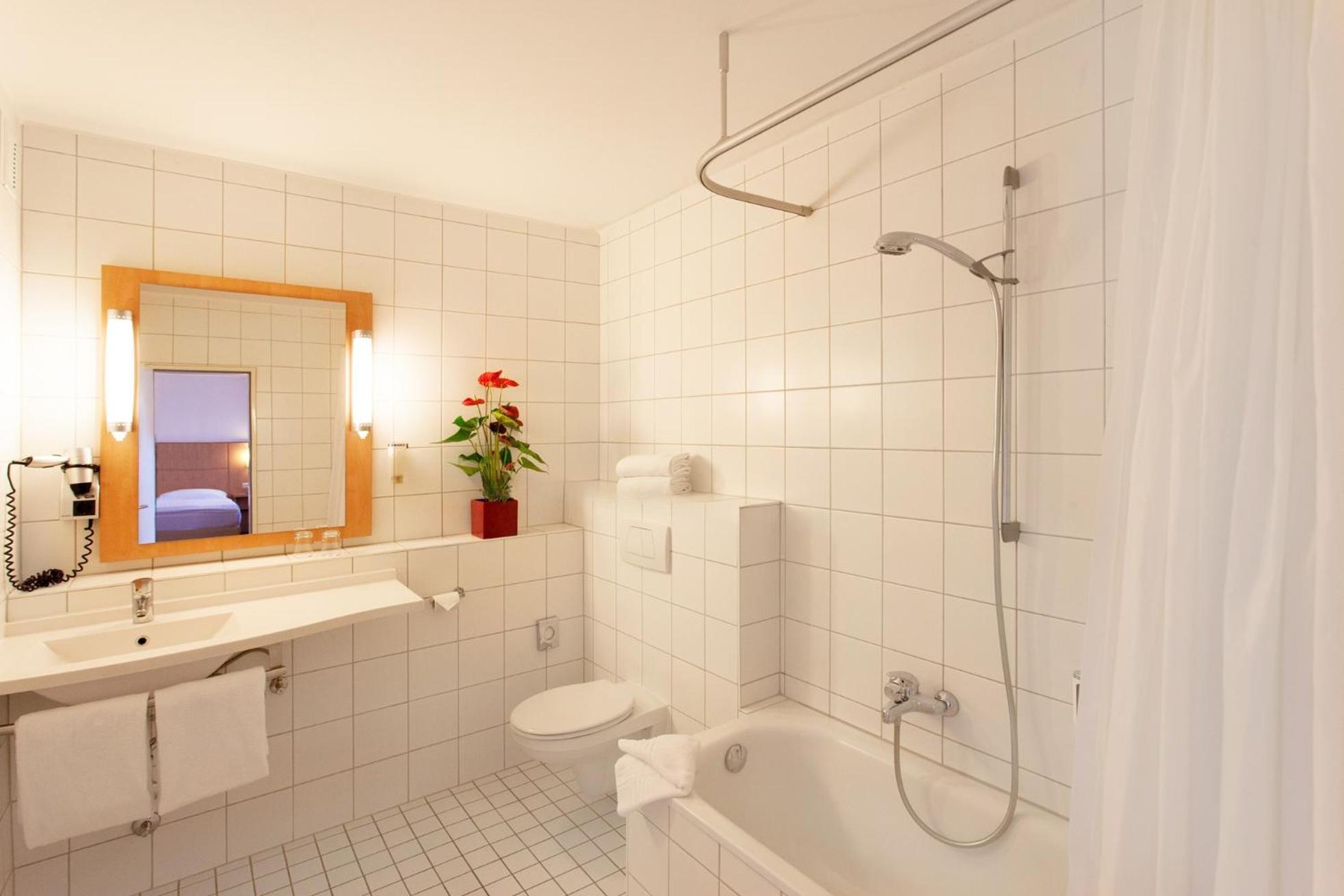 ibis Saarbrücken City Exterior foto