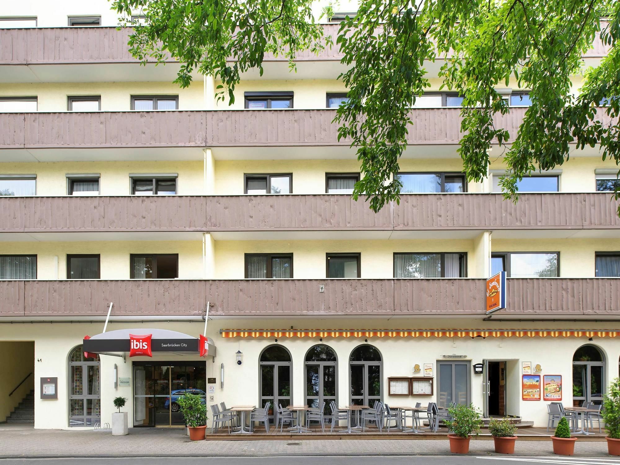 ibis Saarbrücken City Exterior foto